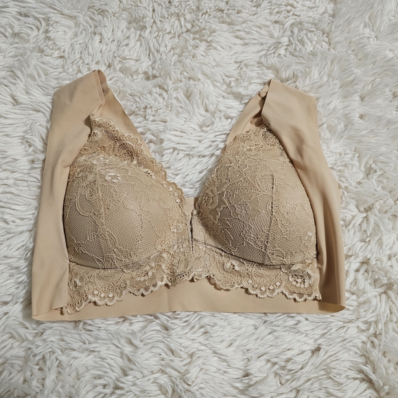 Other - Elegant Lace Beige Bralette